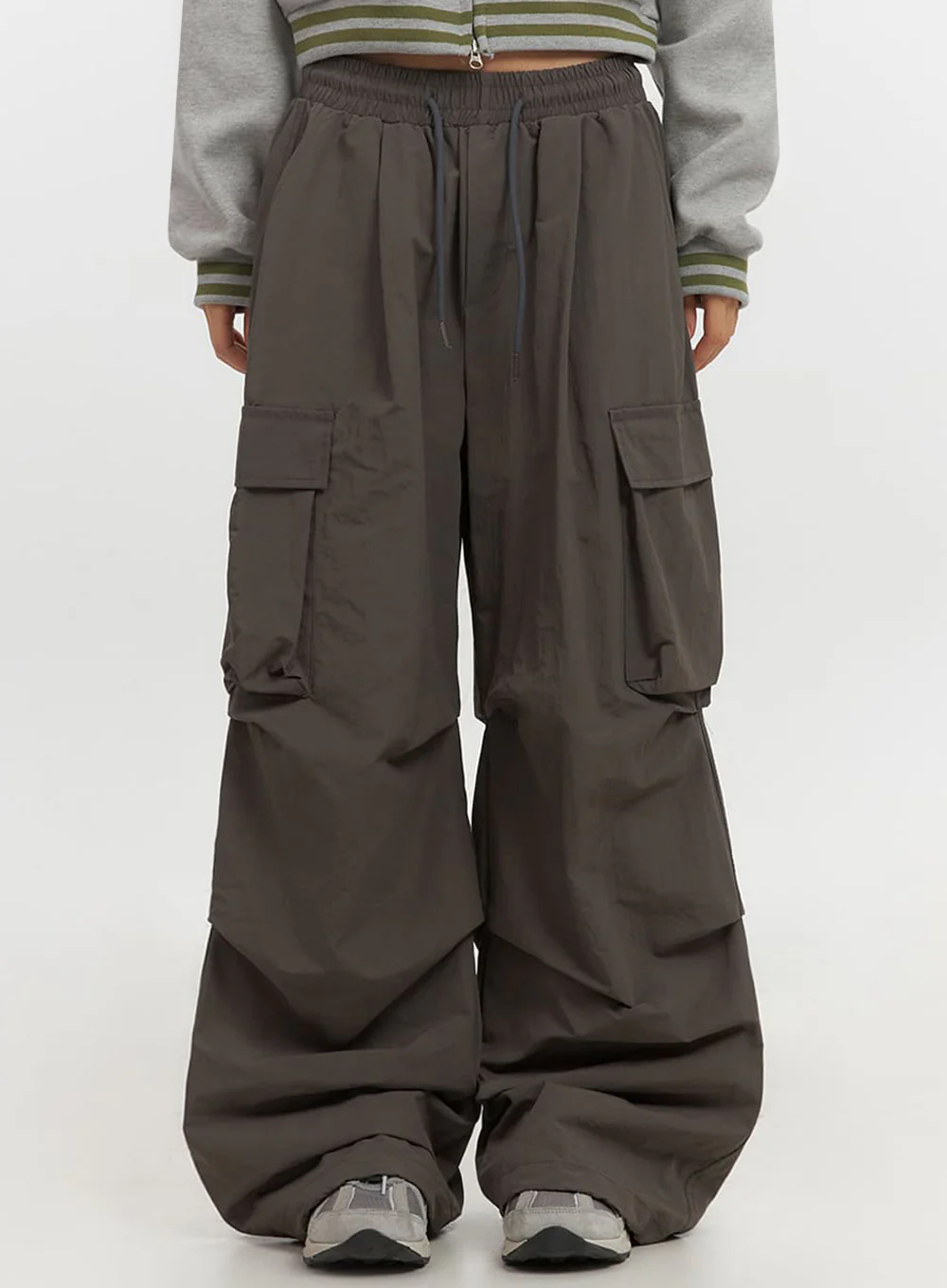 Pocketed Wide-Leg Cargo Pants IF510 - Image 3