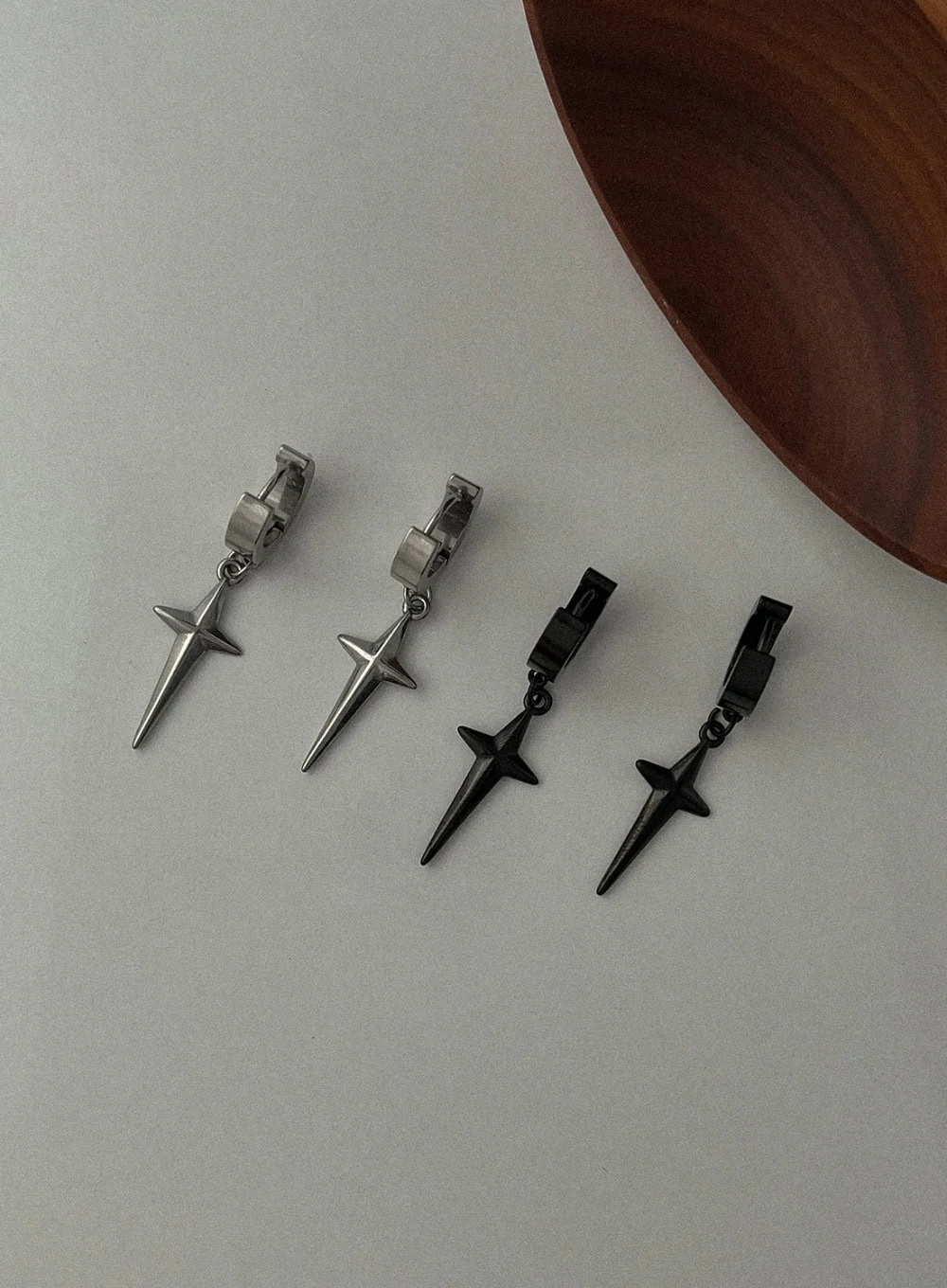 Pointed Cross One Touch Piercings IL415 - Image 4