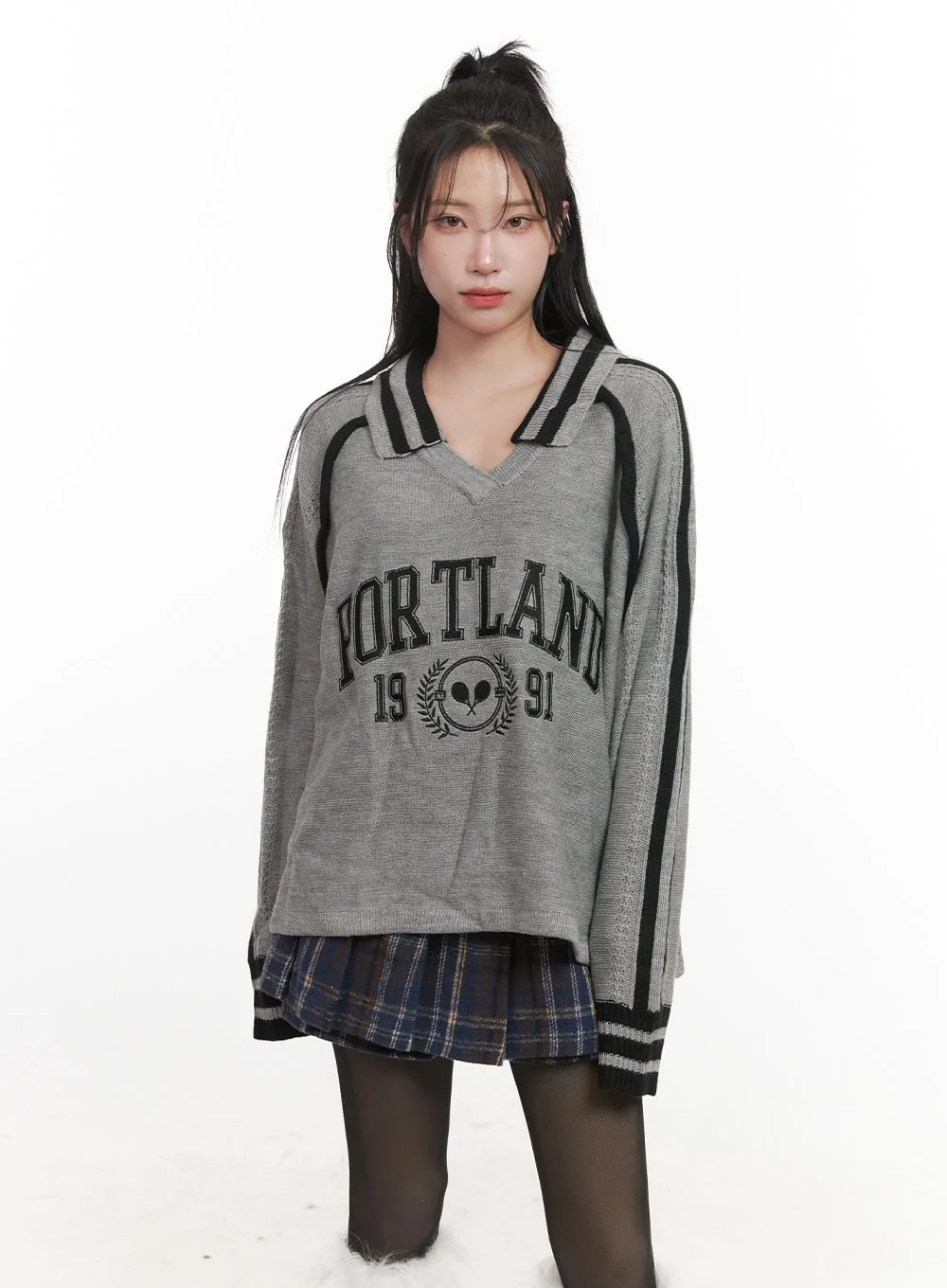 Portland Embroidered Collared Sweater CJ516 - Image 9
