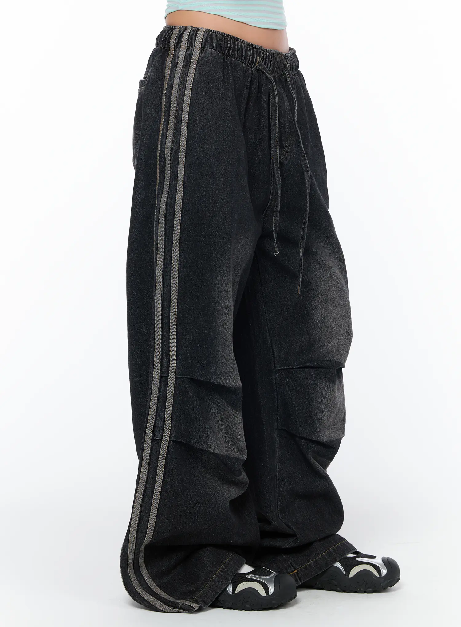 Raelyn Wide Leg Track Balloon Jeans CA515 - Image 2
