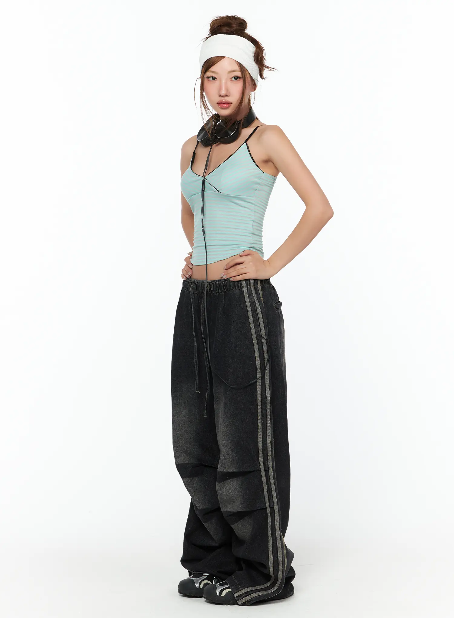 Raelyn Wide Leg Track Balloon Jeans CA515 - Image 6