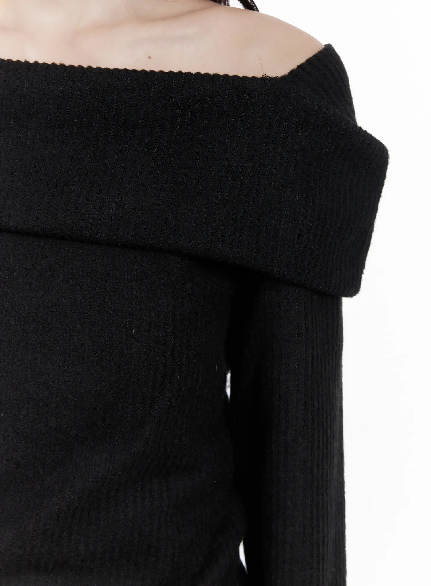 Ribbed Off-Shoulder Long Sleeve Top CN527 - Image 10