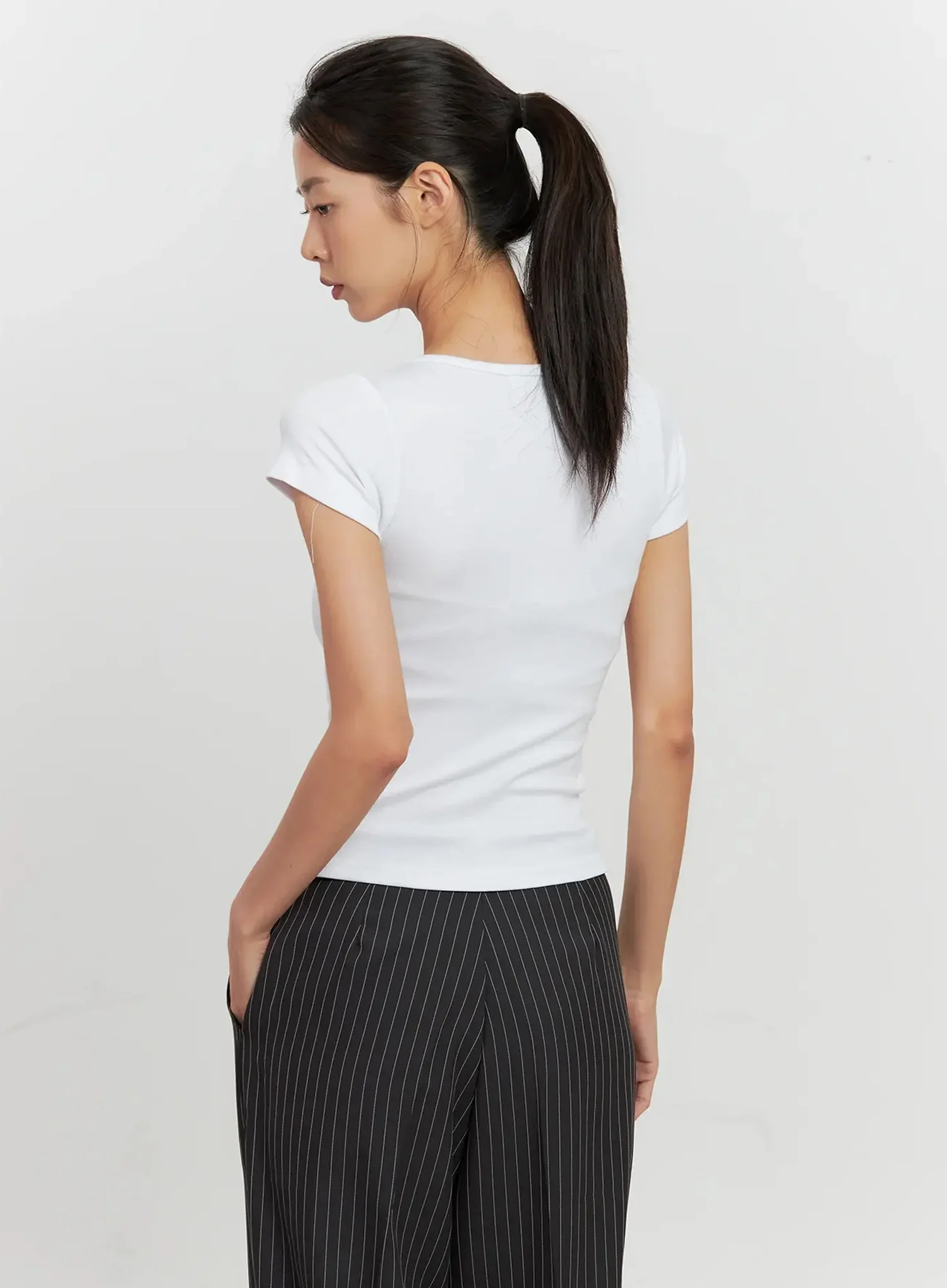 Round Neck Short-Sleeve Top IL528 - Image 12
