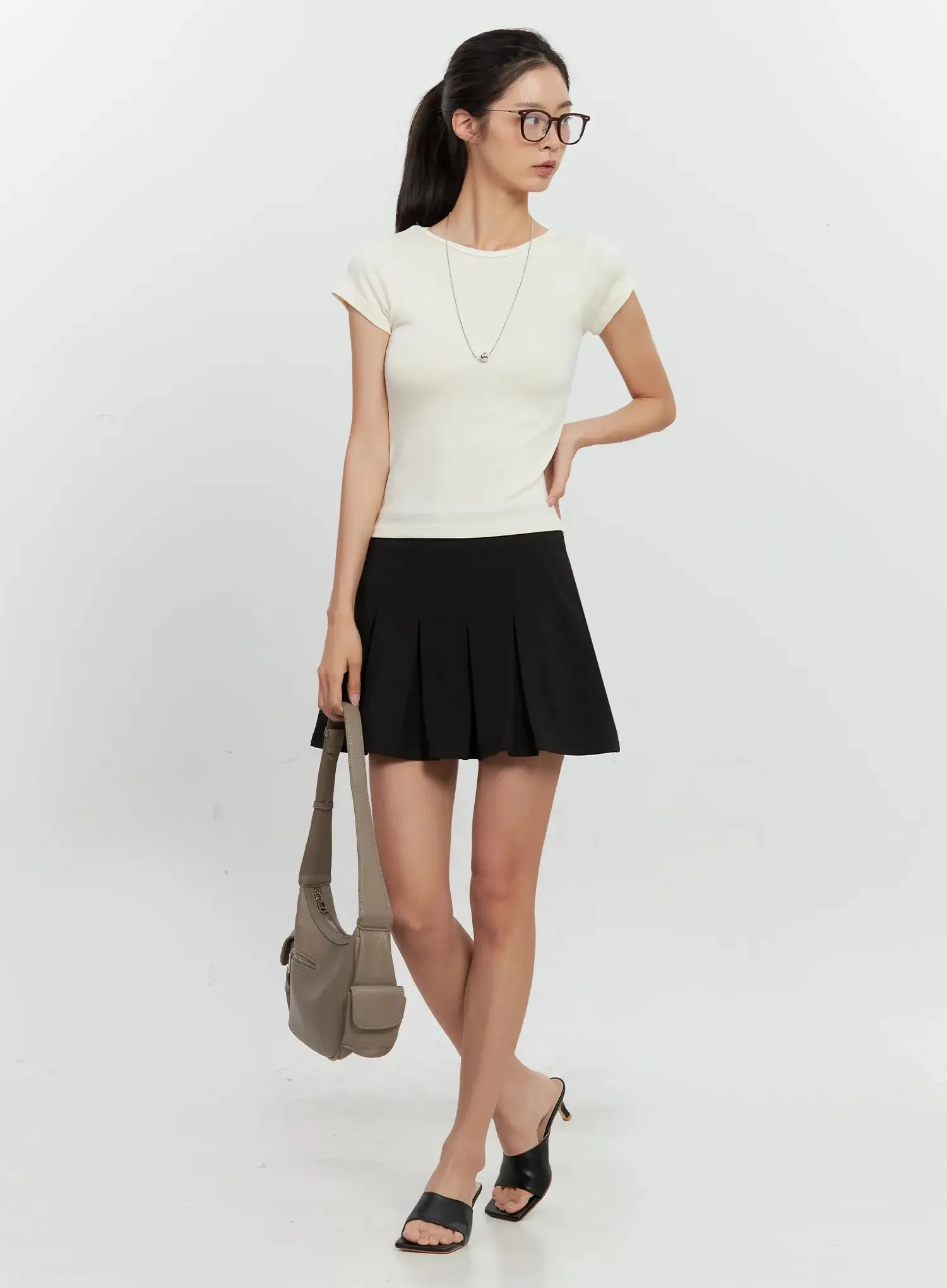 Round Neck Short-Sleeve Top IL528 - Image 2
