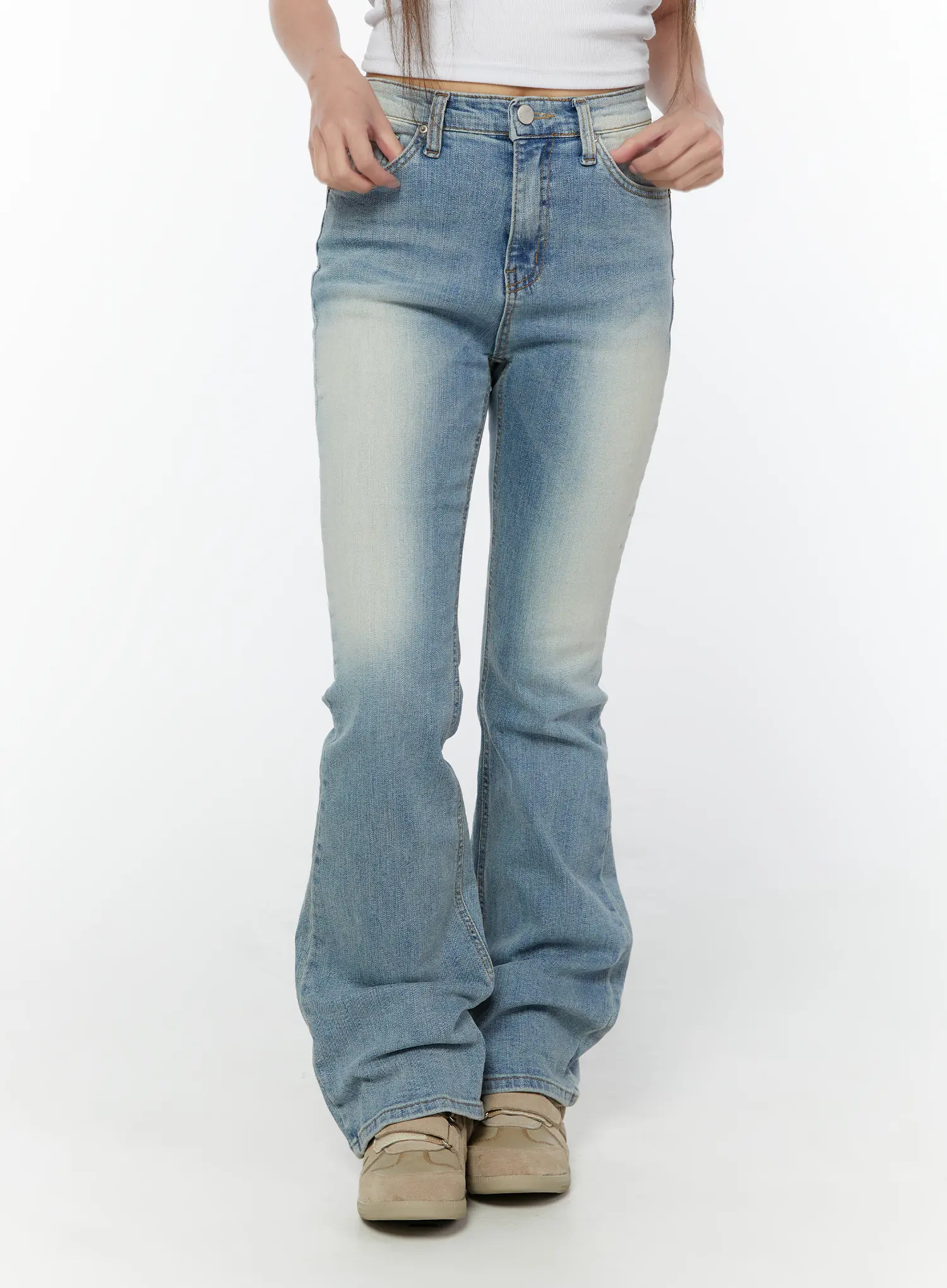 Sandy Classic Bootcut Jeans CY518 - Image 10