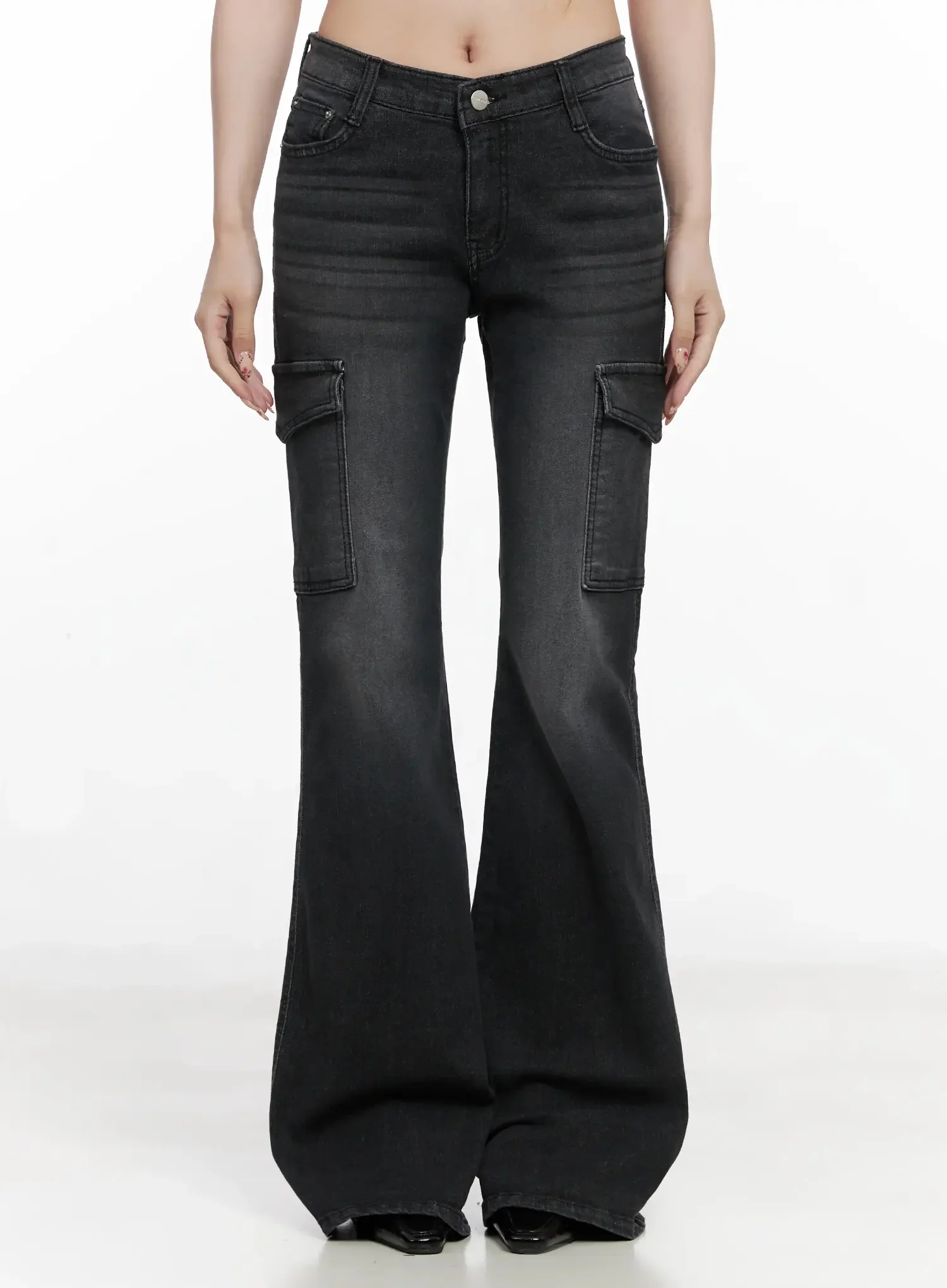 Seowon Black Cargo Low-Rise Bootcut Jeans IN514