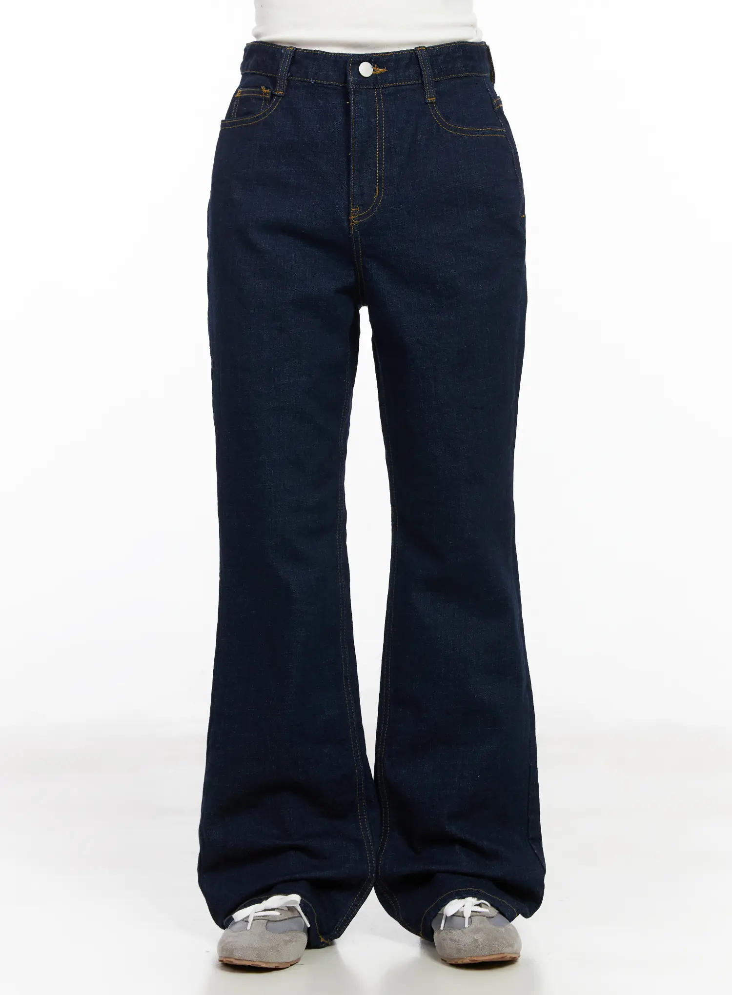 Shay Bootcut Jeans CM531