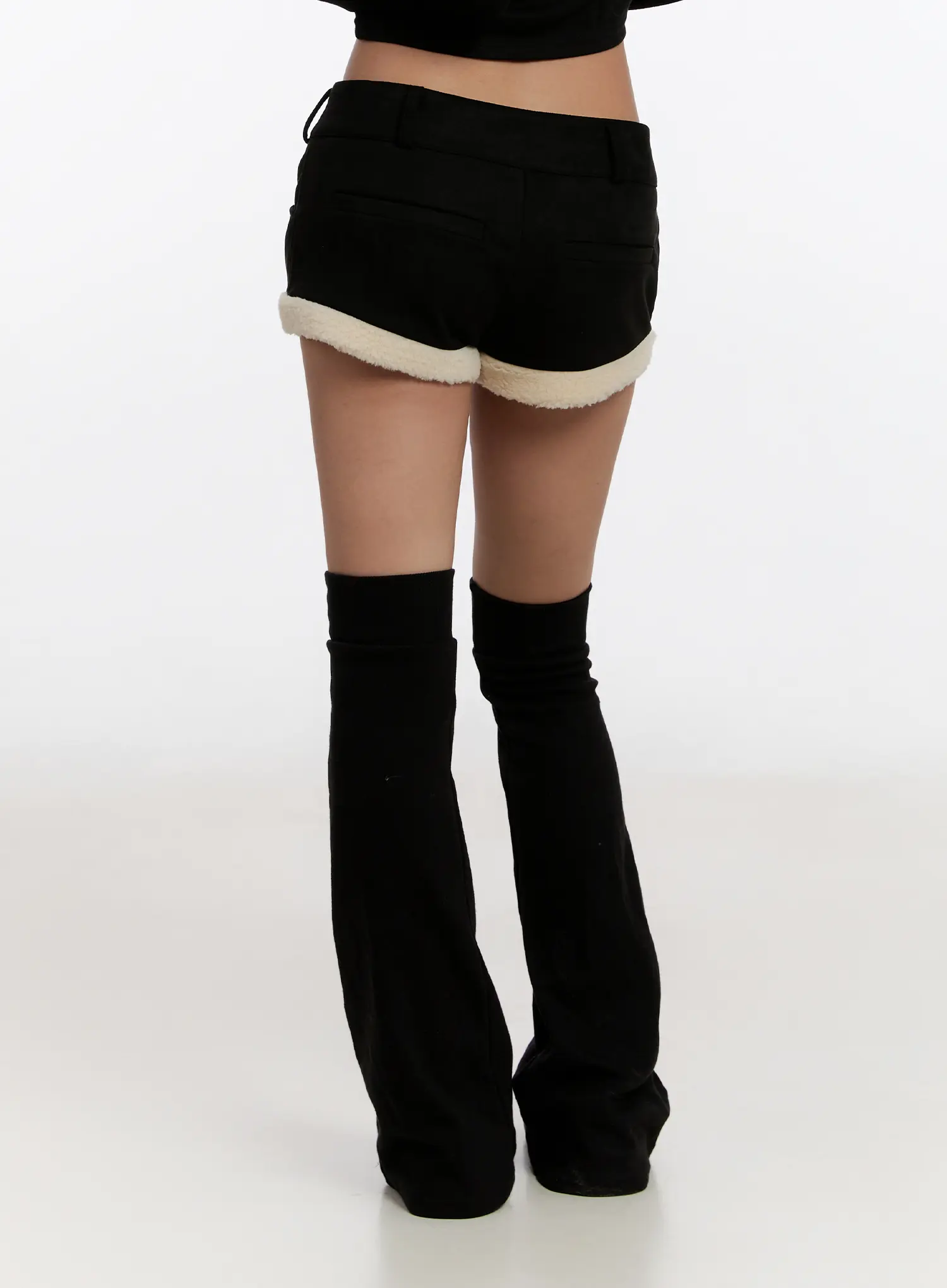 Sherpa Lined Shorts CN527 - Image 6