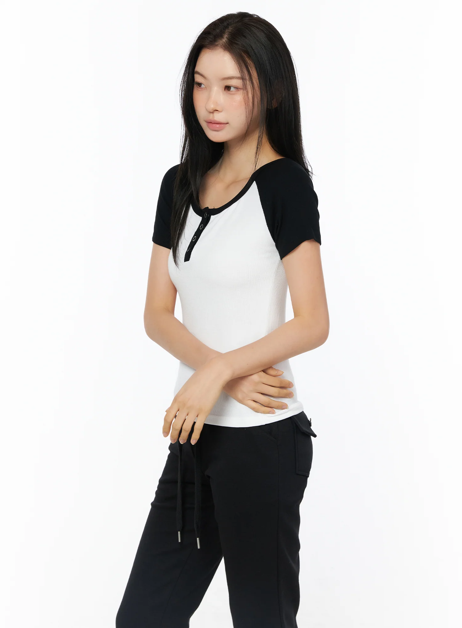 Short Sleeve Colorblock Henley Tee IU516 - Image 4