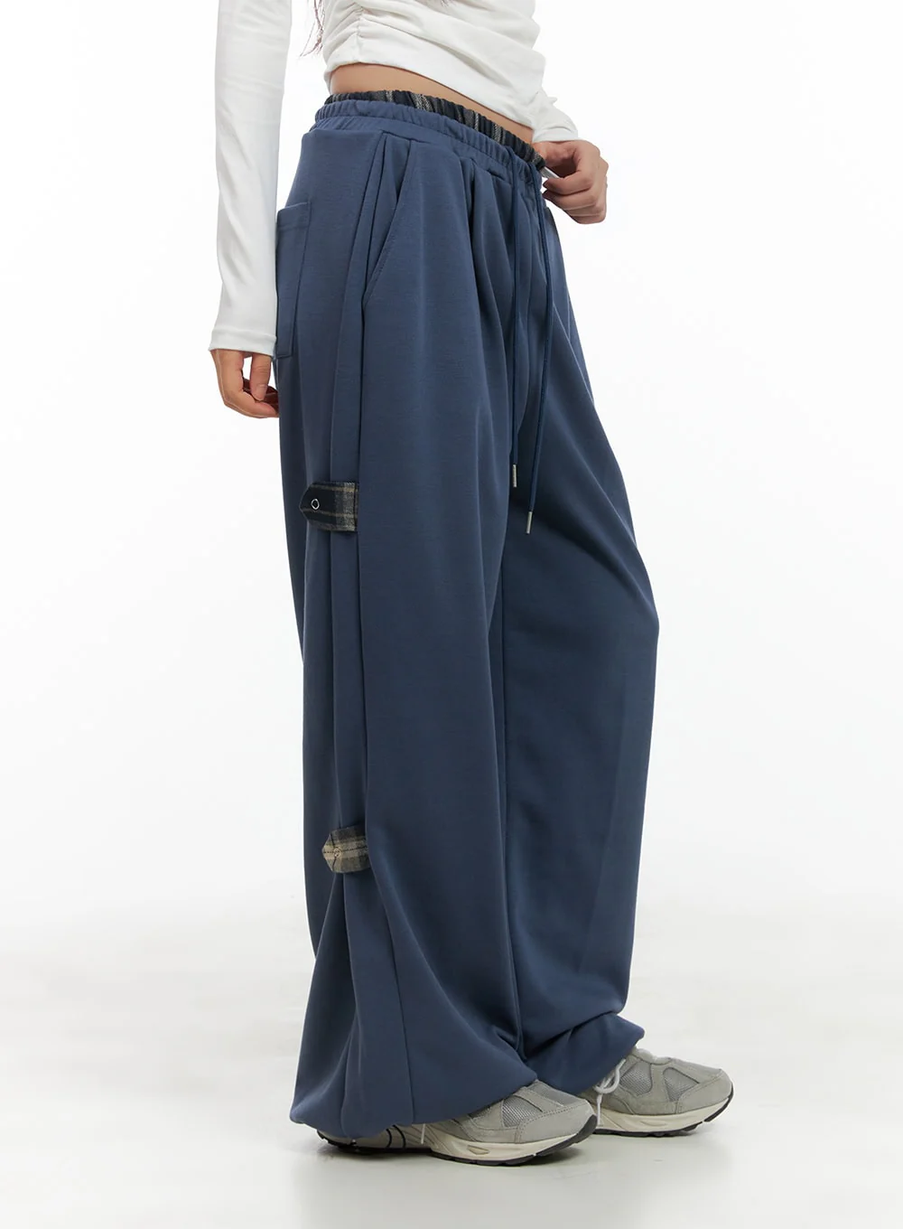 Side Buckle Oversized Sweatpants CG423 - Image 5
