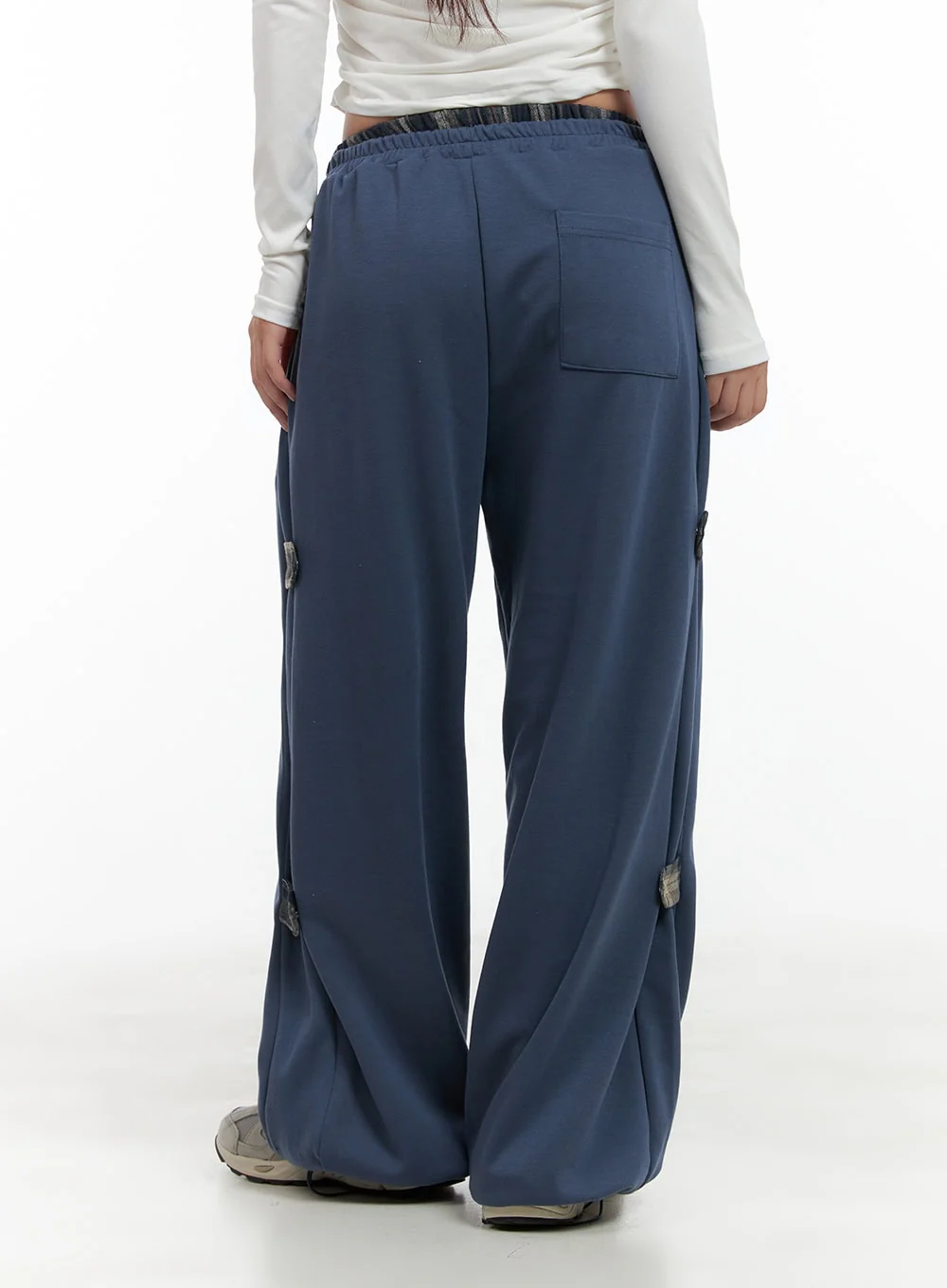Side Buckle Oversized Sweatpants CG423 - Image 7