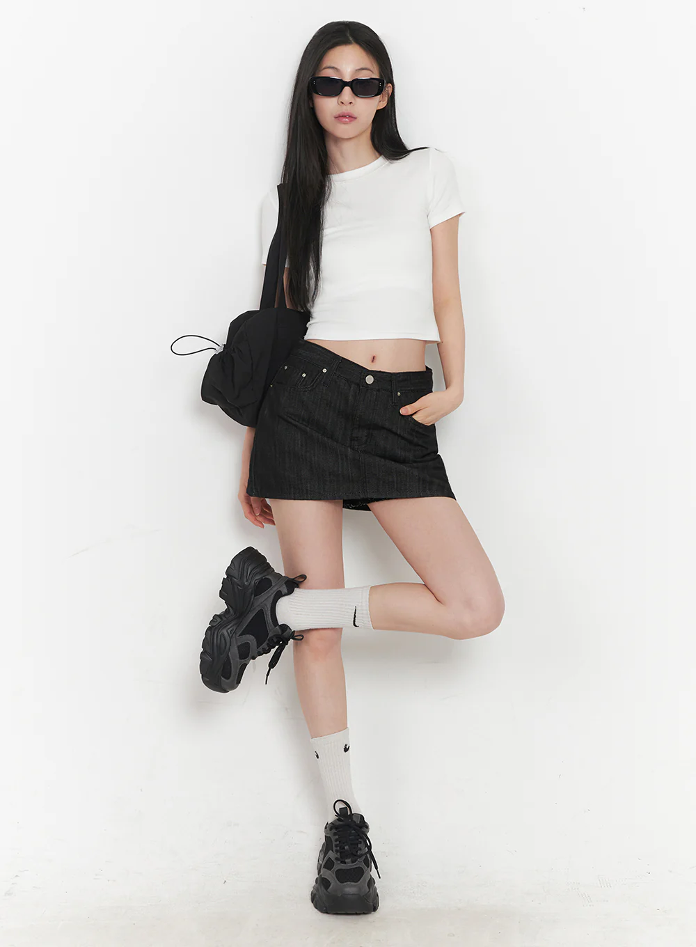 Slim-Fit Crop Tee IY516 - Image 2