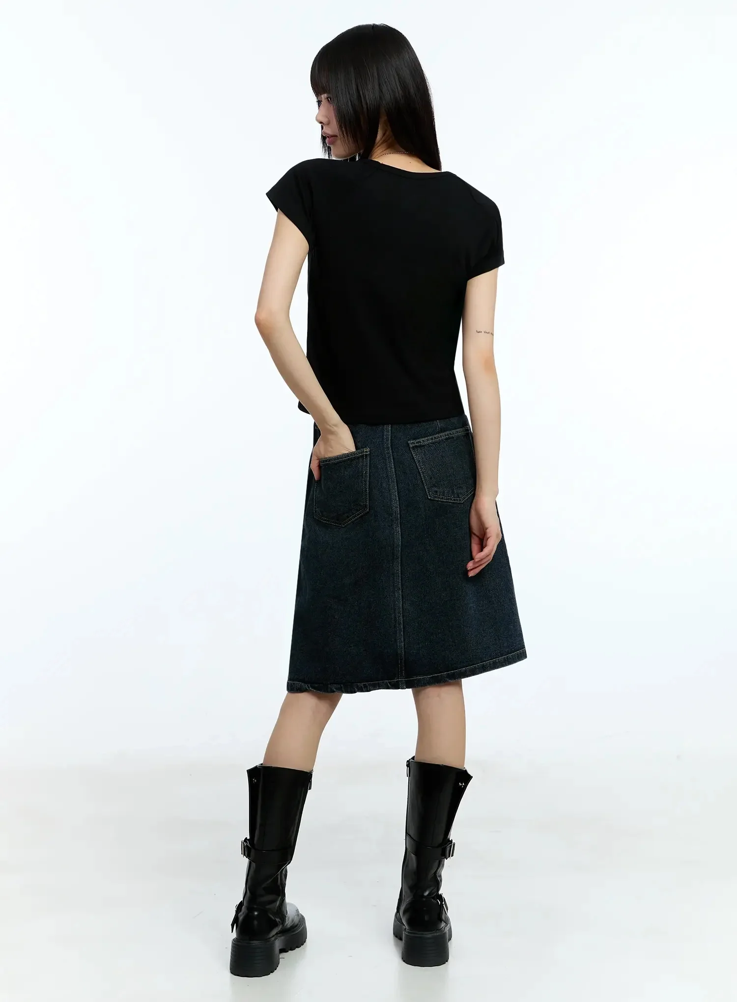 Slim-Fit Cropped Tee IU523 - Image 12