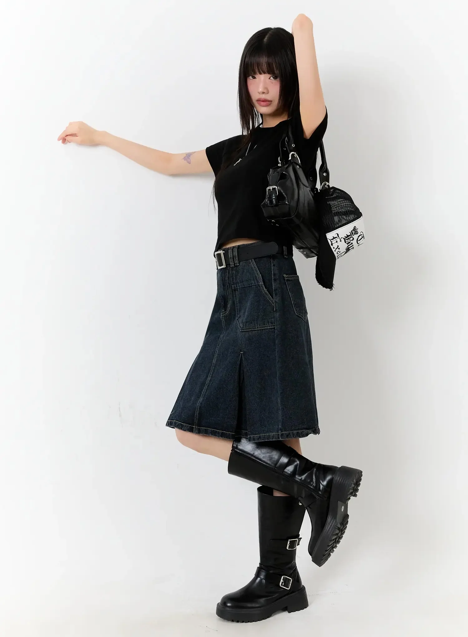 Slim-Fit Cropped Tee IU523 - Image 2