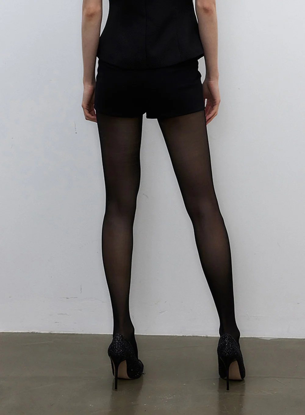 Slim Fit Shorts IY326 - Image 6