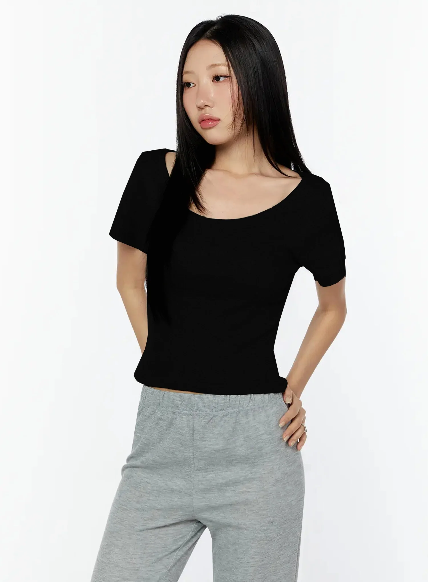 Slim U-Neck Short Sleeve Tee IU524 - Image 14