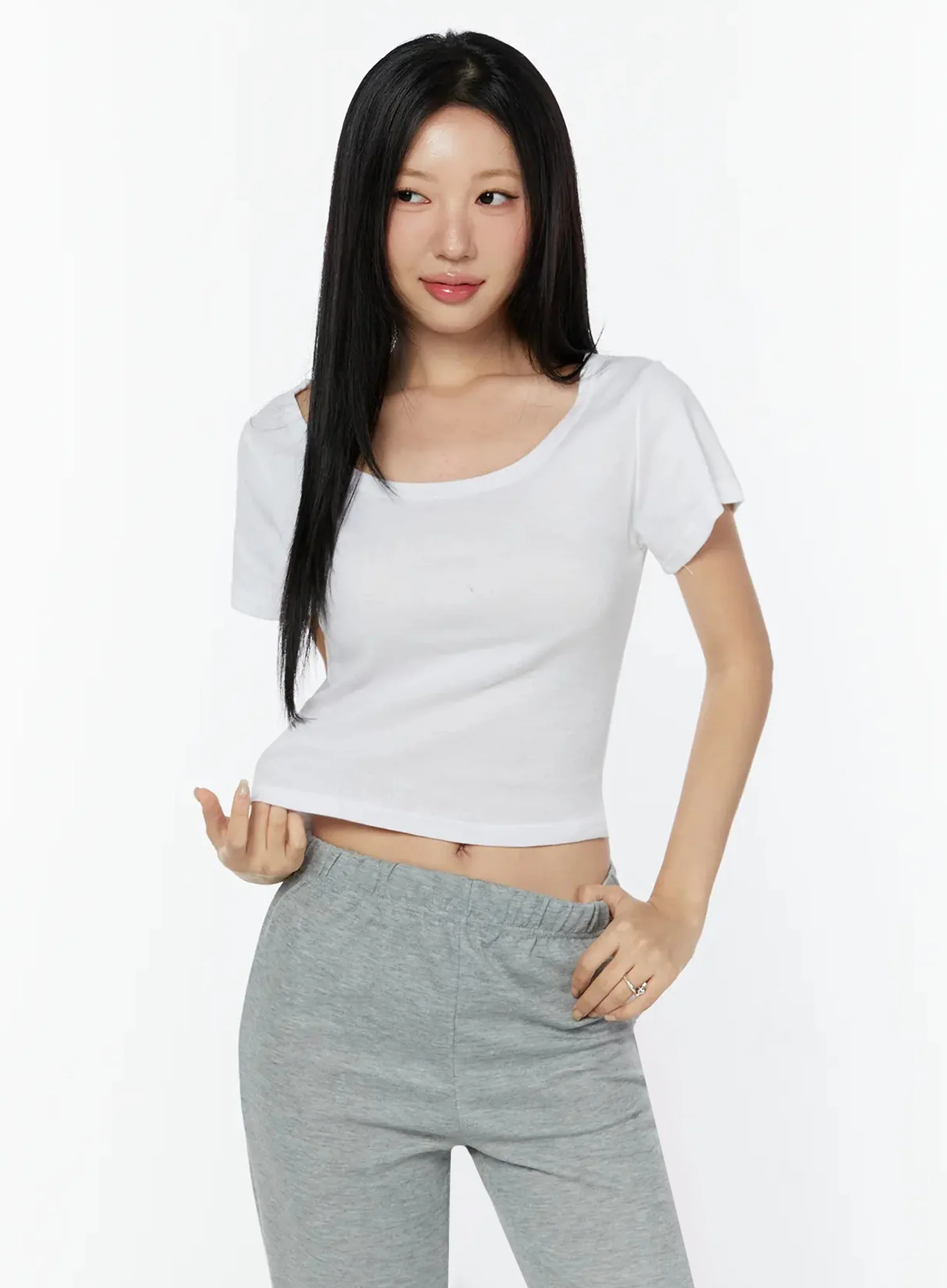 Slim U-Neck Short Sleeve Tee IU524 - Image 2
