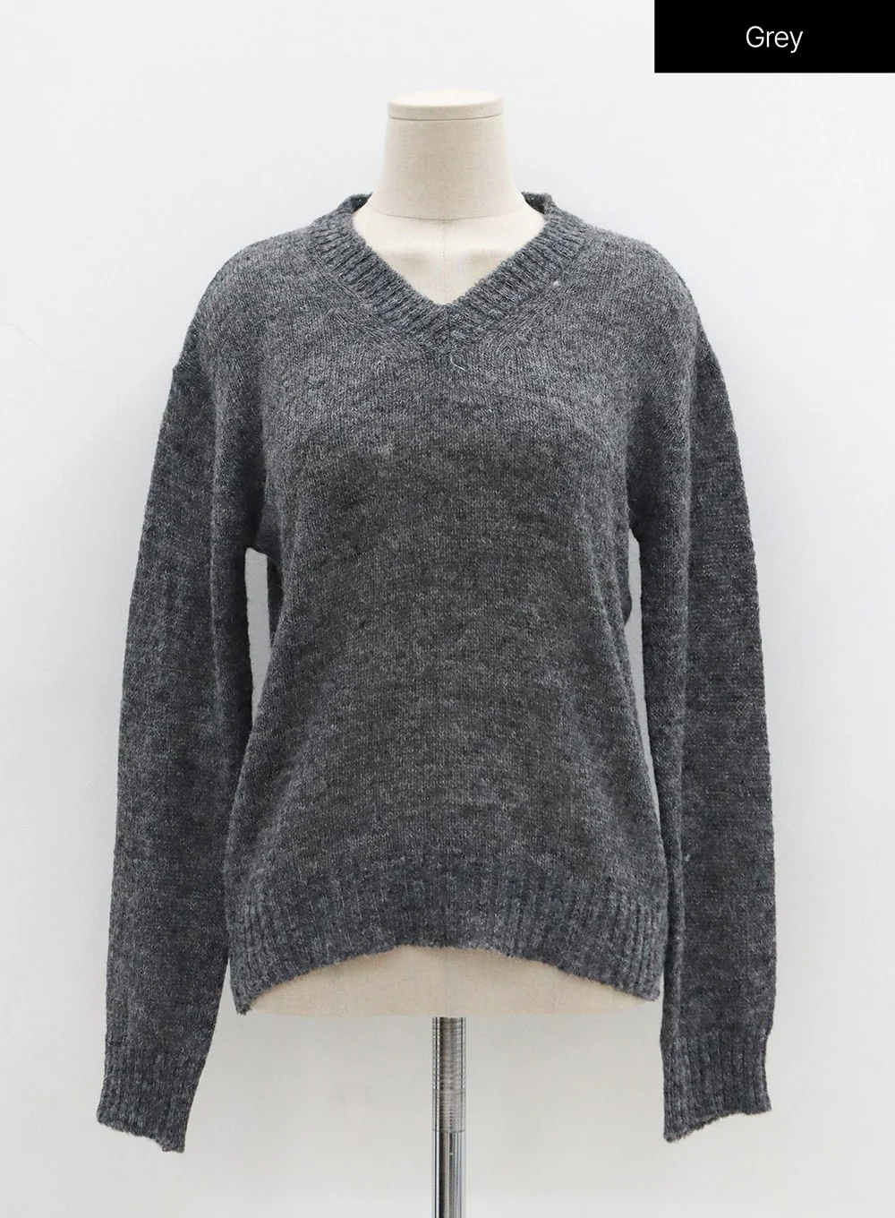Soft V-Neck Knit OO07 - Image 19