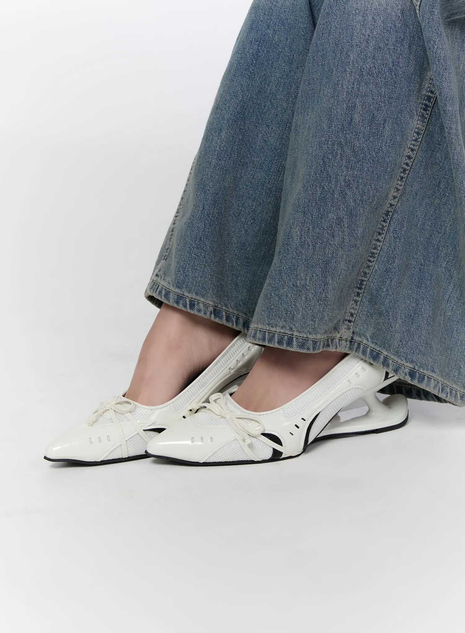 Sporty Mesh Wedge Stilettos CA521 - Image 3