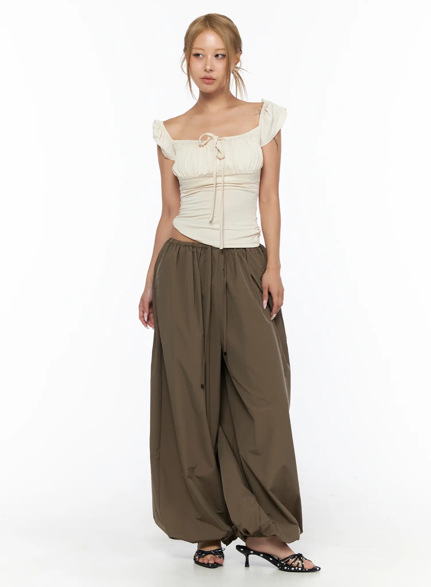 String Detail Parachute Pants CU524 - Image 5