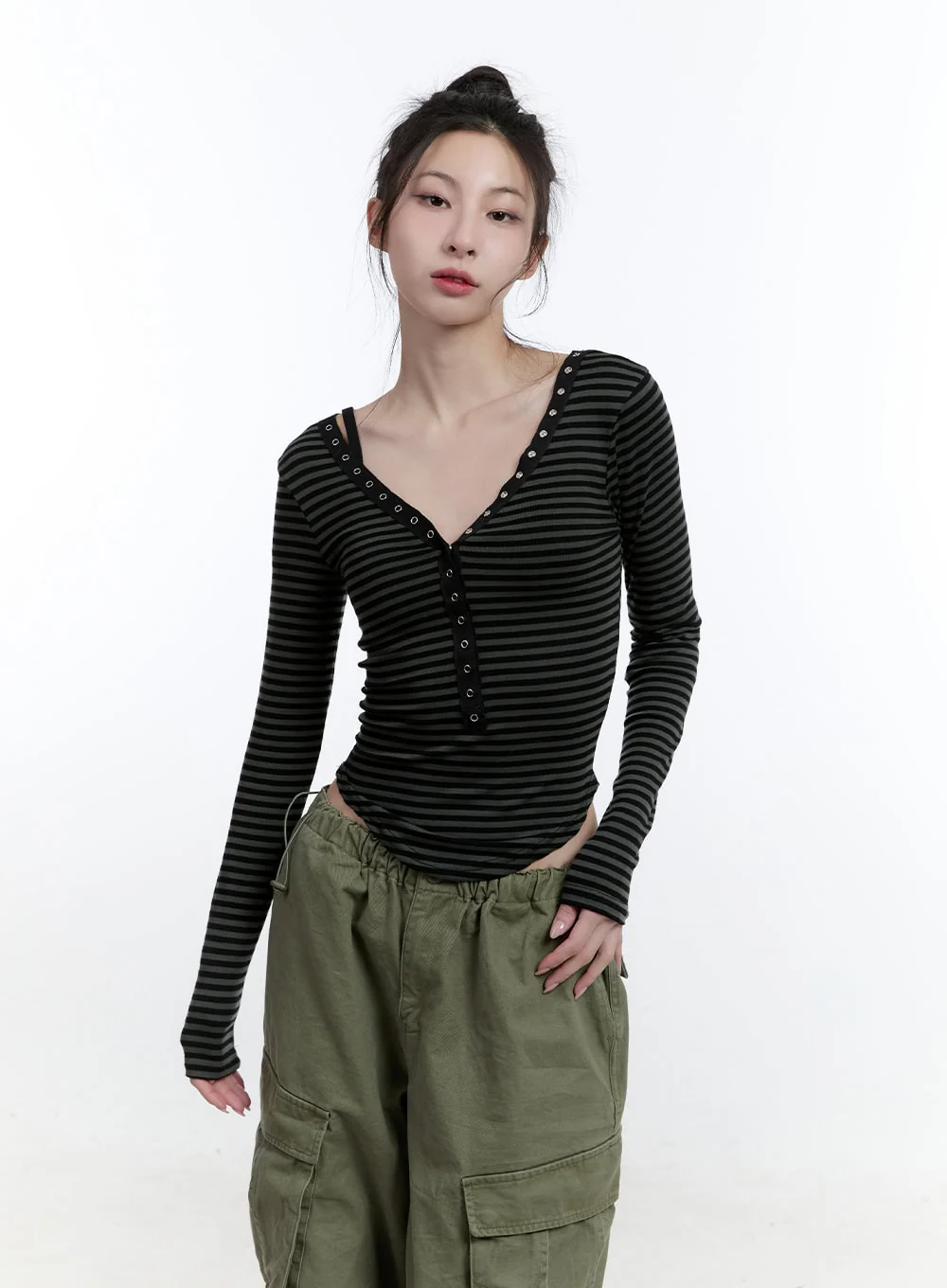 Striped Slim-Fit Buttoned Top CJ522 - Image 9