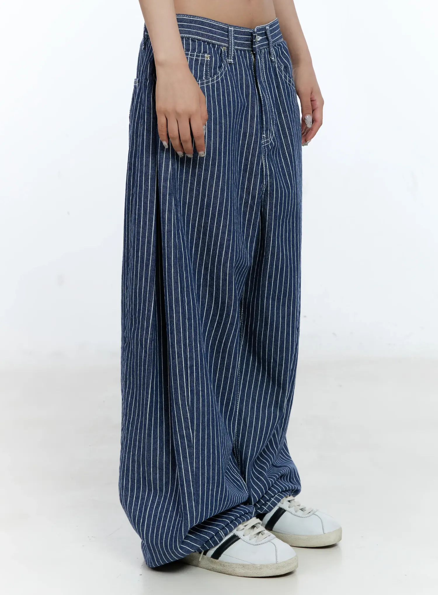 Striped Wide-Leg Relaxed Pants CL530 - Image 10