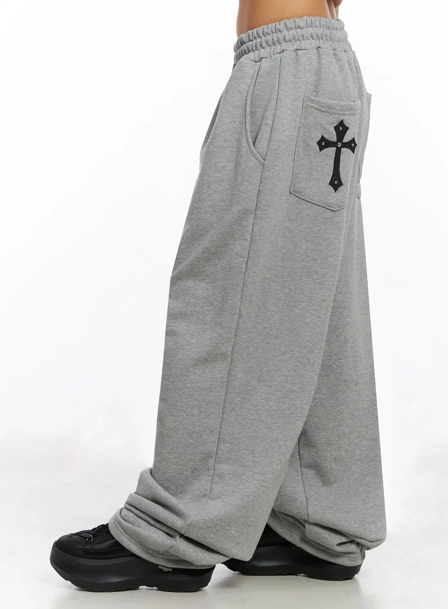 Studded Cross Baggy Sweatpants IY501 - Image 14