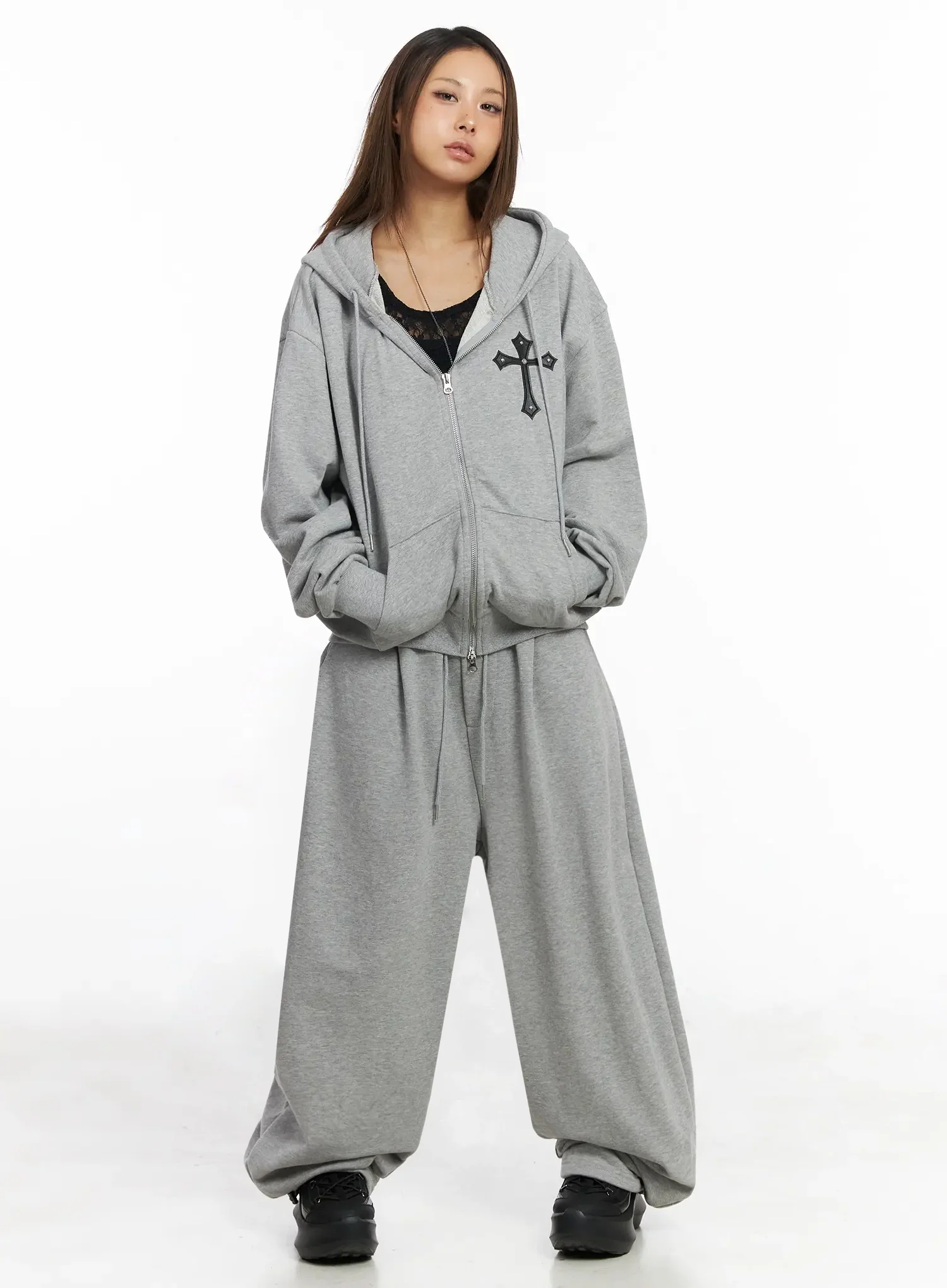 Studded Cross Baggy Sweatpants IY501 - Image 16