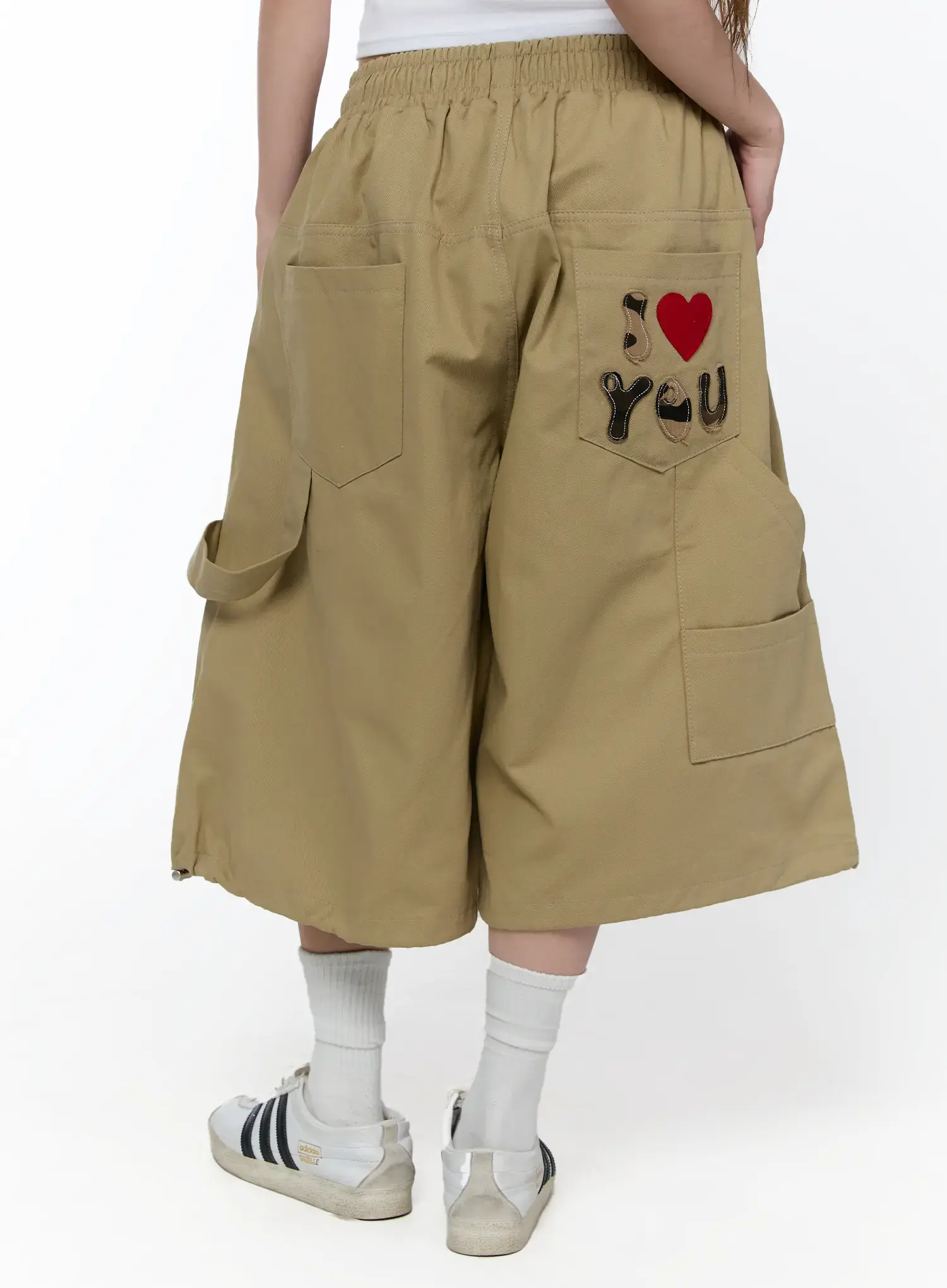 Text Embroidered Bermuda Shorts CA520