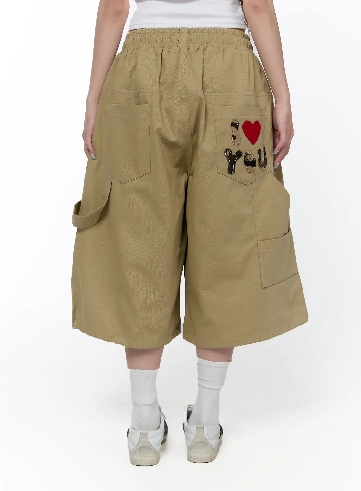Text Embroidered Bermuda Shorts CA520 - Image 10