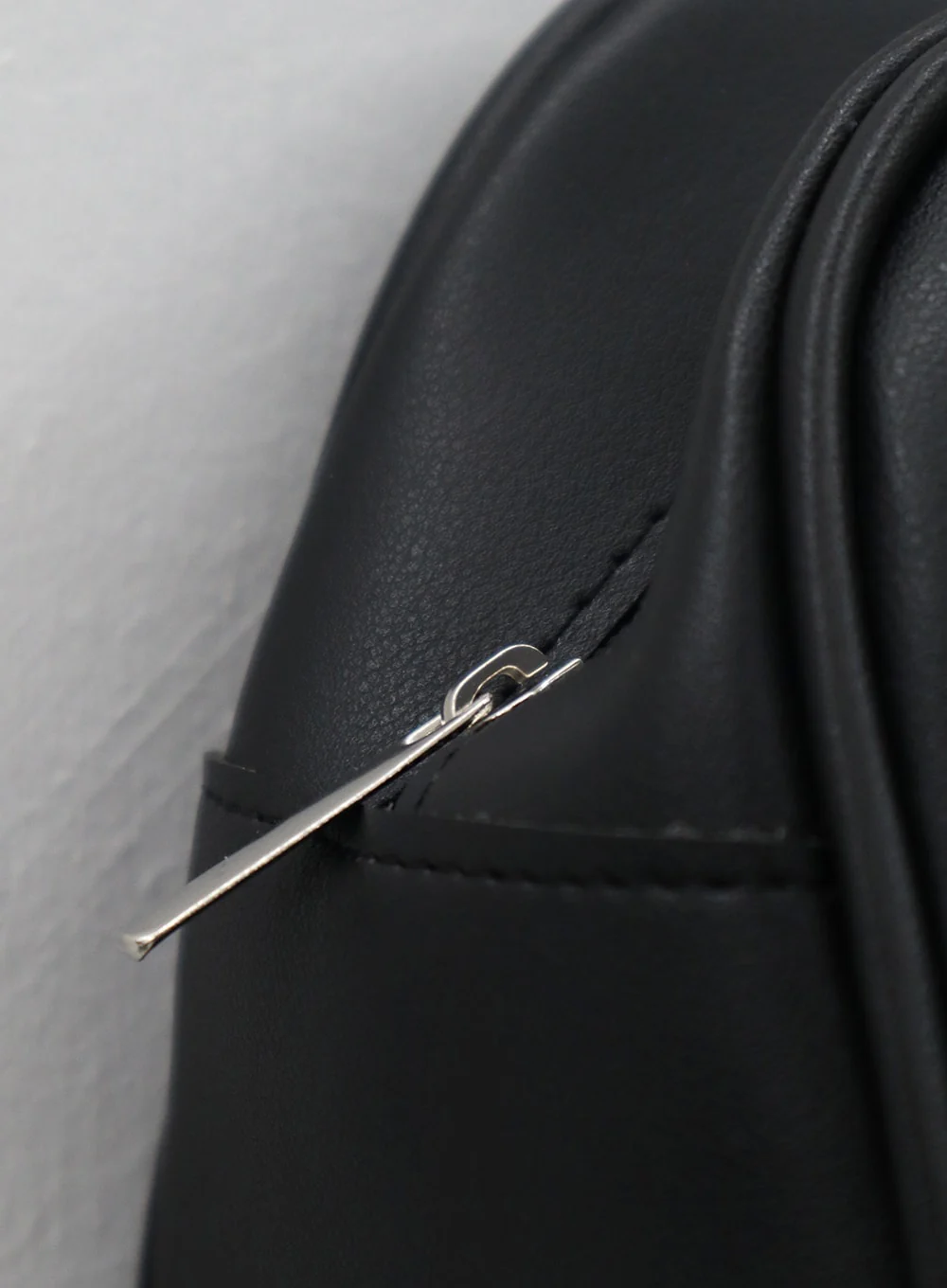 Twin Pocket Shoulder Bag OM306 - Image 16