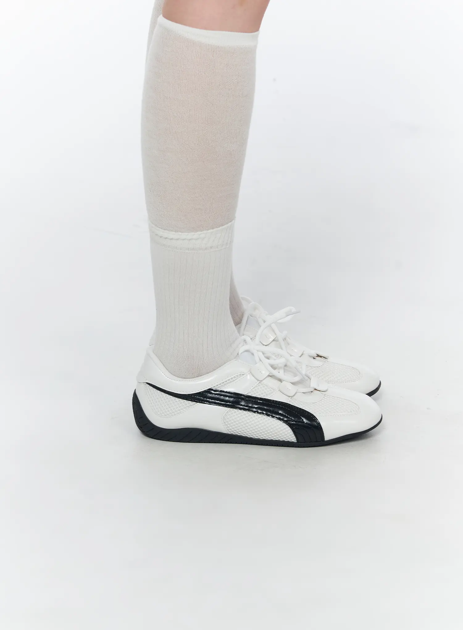 Two-Tone Mesh Sneakers CA527 - Image 4
