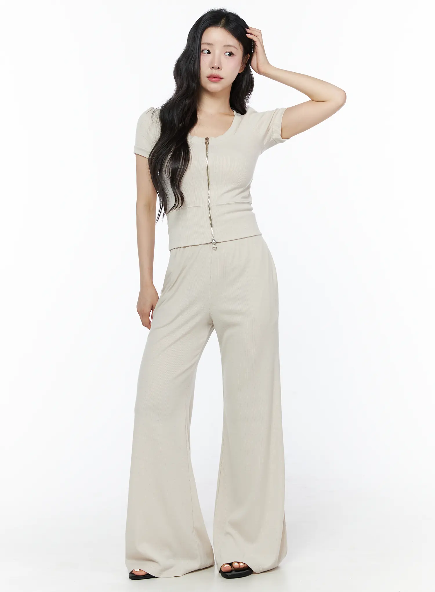Two-Way Top & Sweatpants Set IU525 - Image 15
