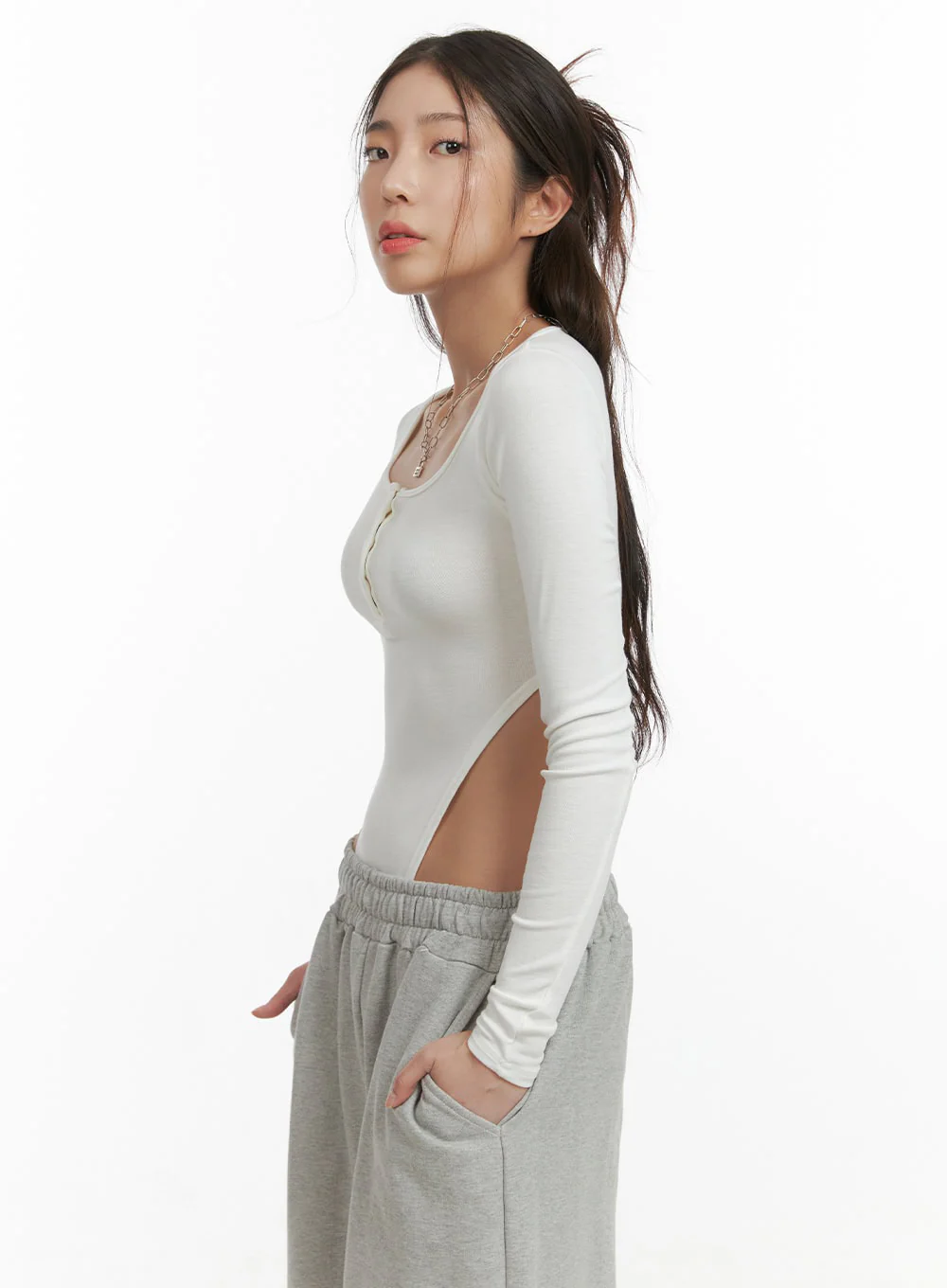 U-Neck Buttoned Long Sleeve Bodysuit CY416 - Image 3