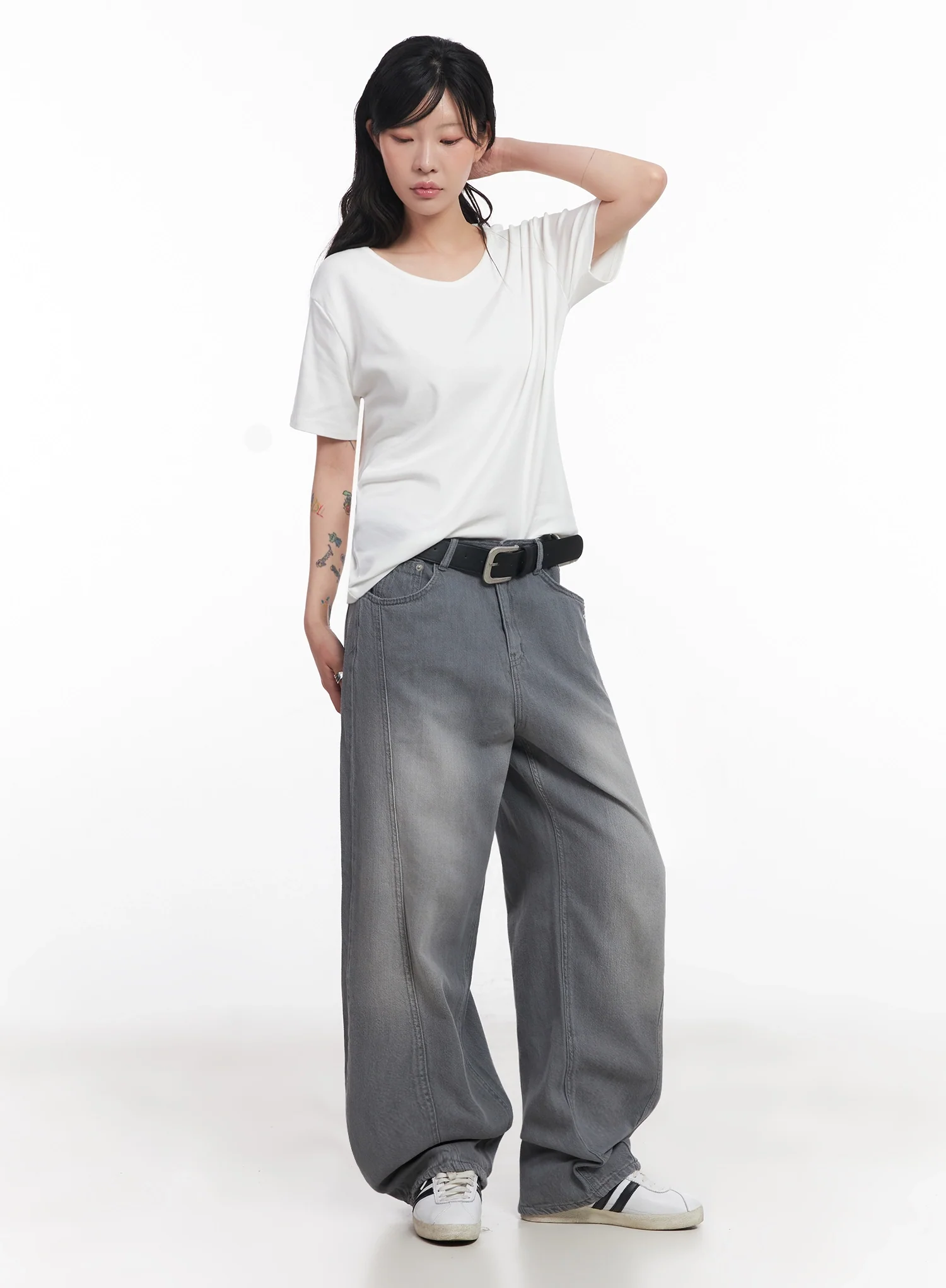 U-Neck Loose-Fit T-Shirt IC503 - Image 9