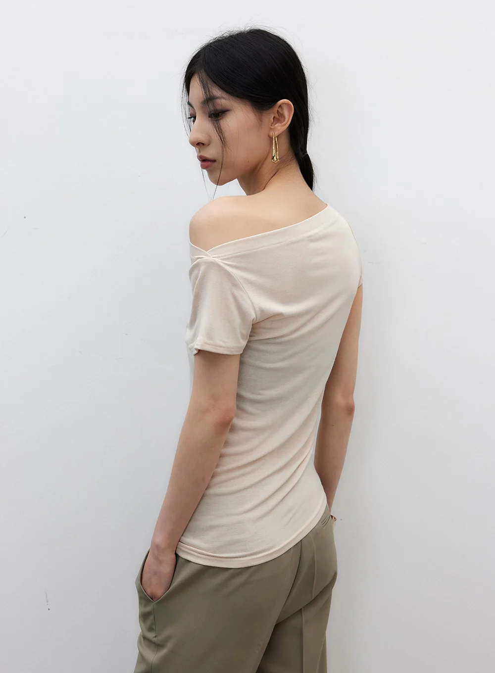 Unbalanced Off-Shoulder Tee IY331 - Image 6