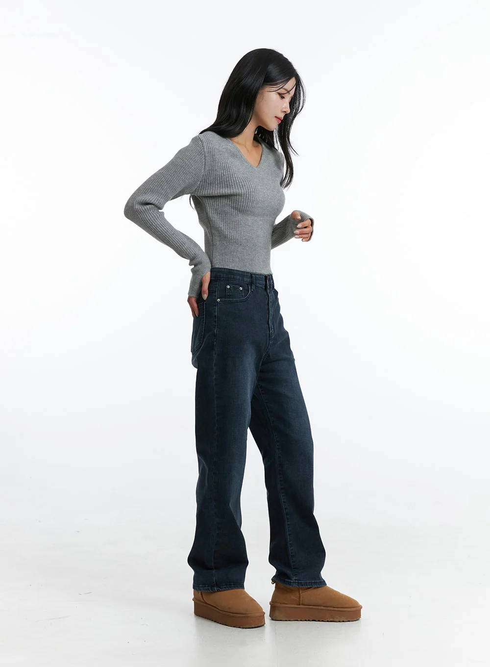 V-Neck Knit Crop Sweater ON330 - Image 3