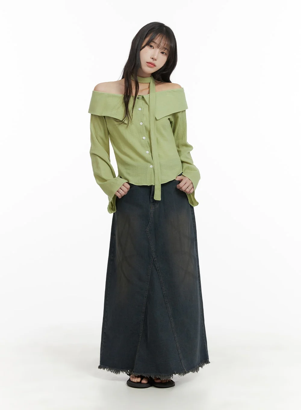 Vintage Rough Hem Denim Maxi Skirt CA403 - Image 3