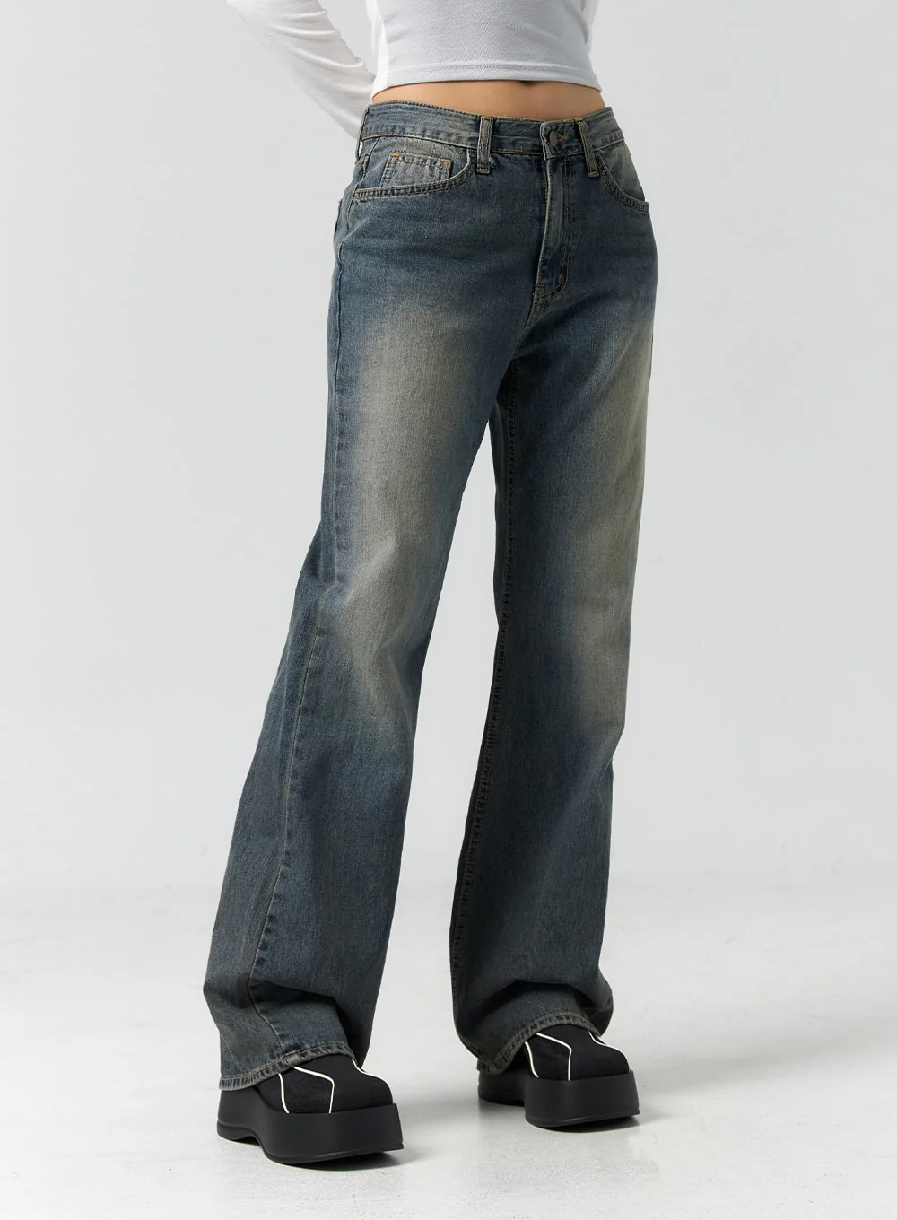 Vintage Wash Bootcut Jeans CS305 - Image 5