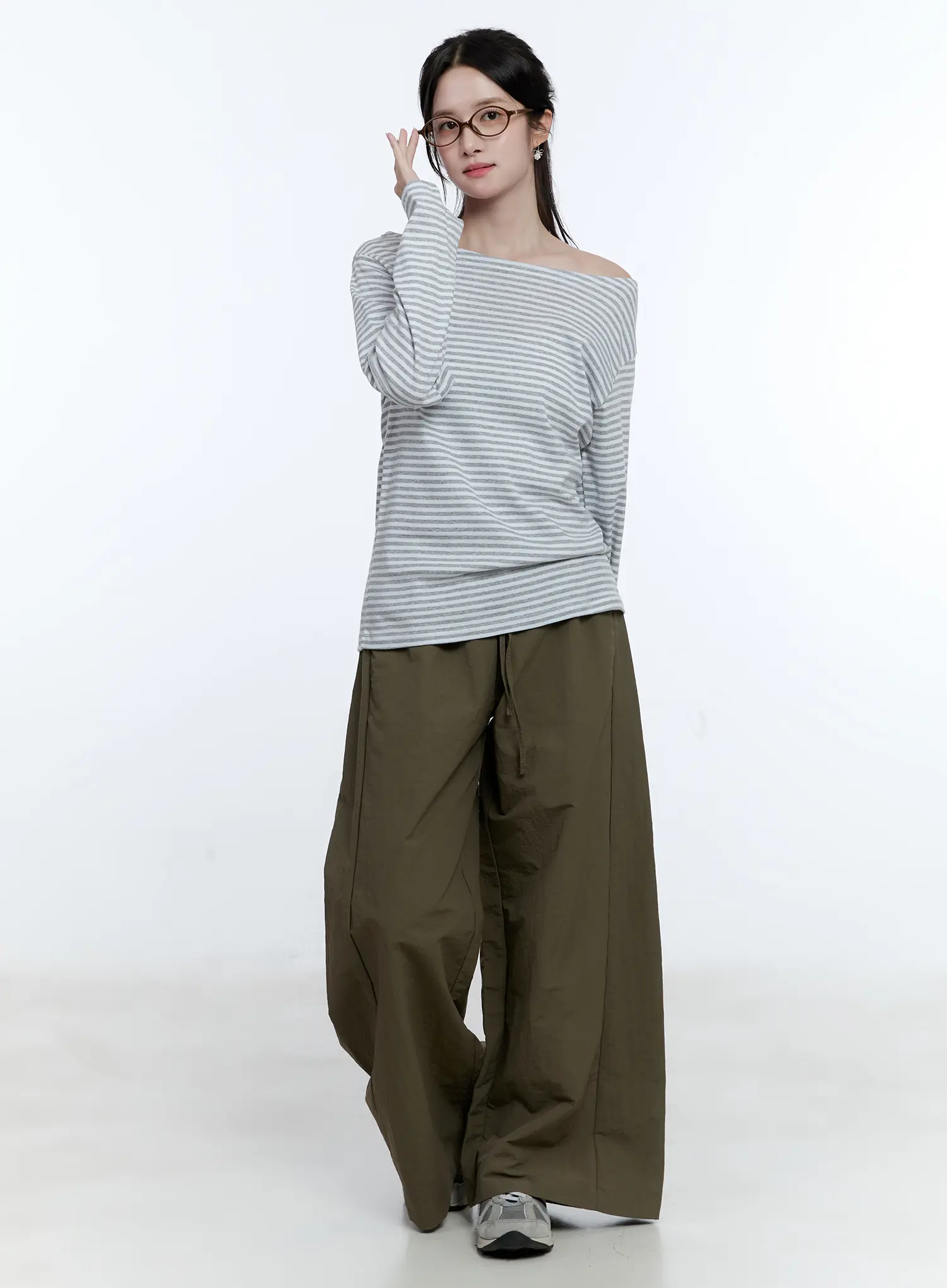 Wide Boat Neck Loose-Fit Top CG513