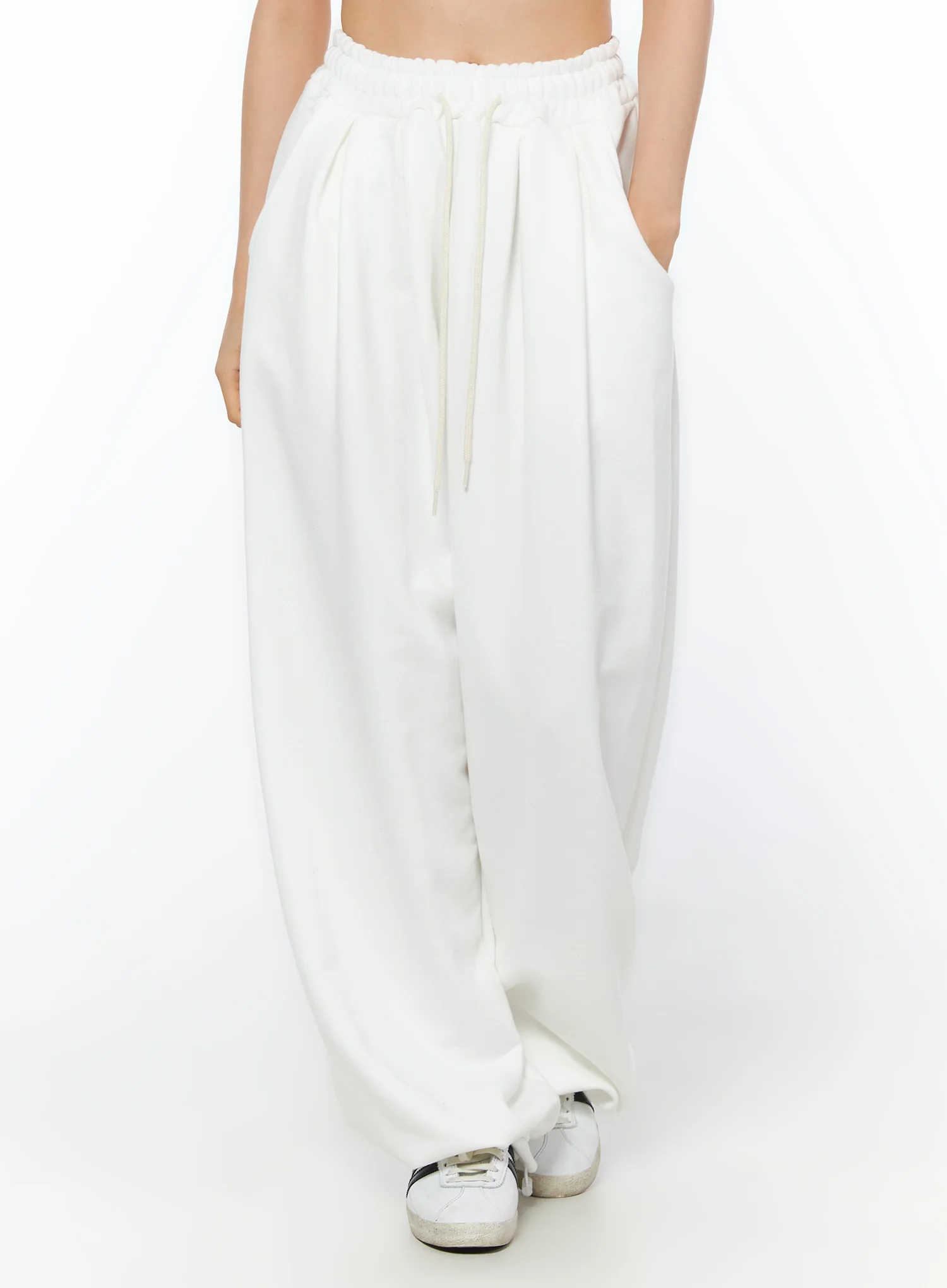 Wide Leg Pleated Sweatpants IU516