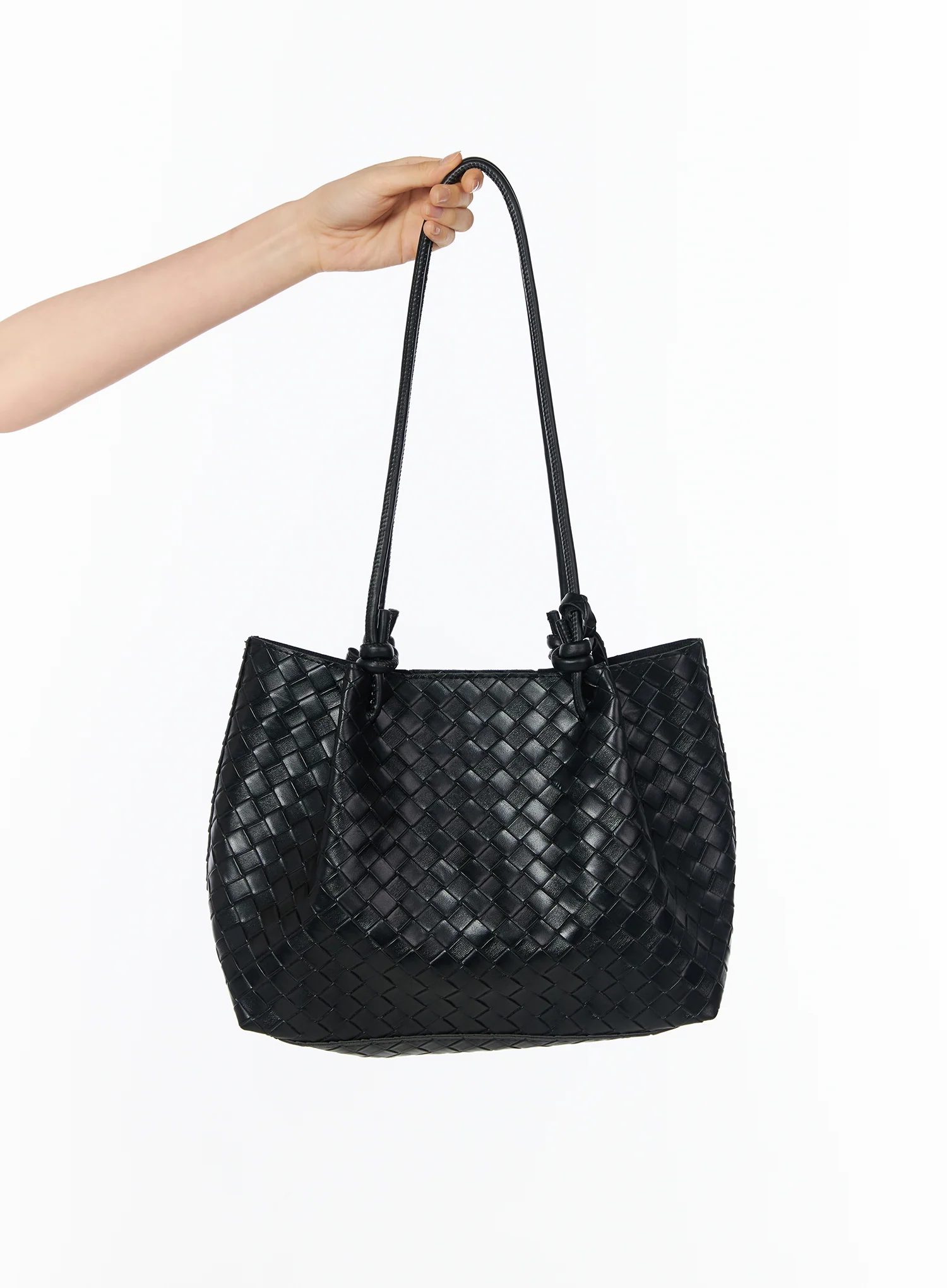 Woven Leather Shoulder Bag and Pouch Set IU519 - Image 4